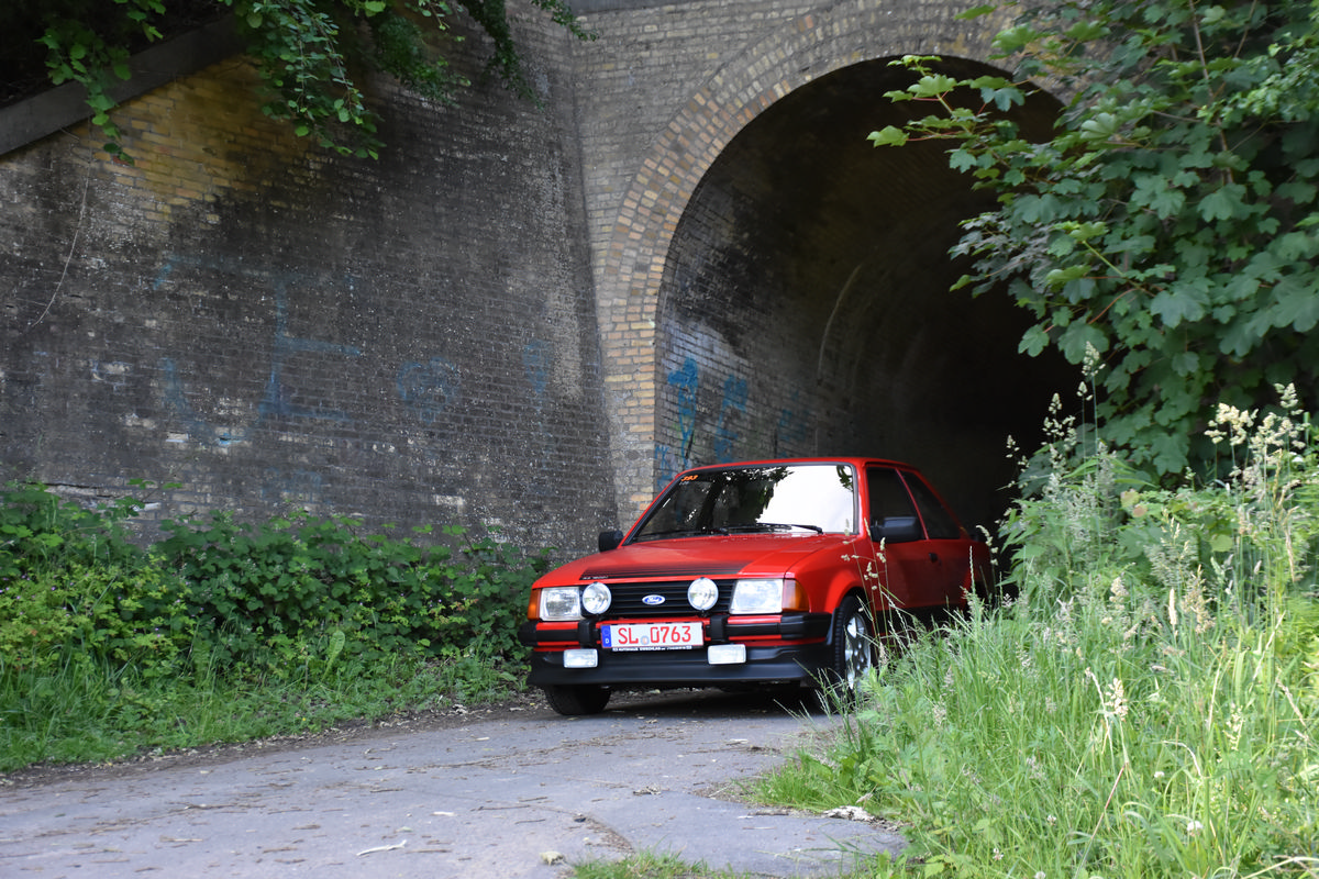 Ford-Escort-RS-1600i_10.JPG